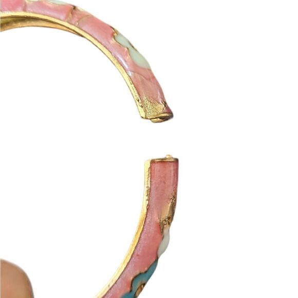 PARIS Bracelet Enameled Hammered Metal Hinge Pink 7" - Picture 4 of 6